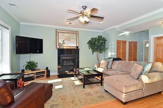 4th image of 908 W Agatite Ave APT 3N