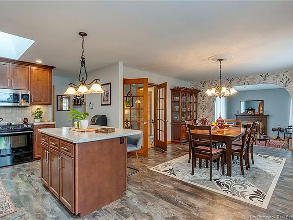 3rd image of 3020 Loch Lomond Rd