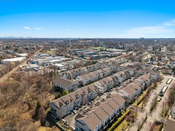 36 Carrington Pl, Clifton City, NJ 07013