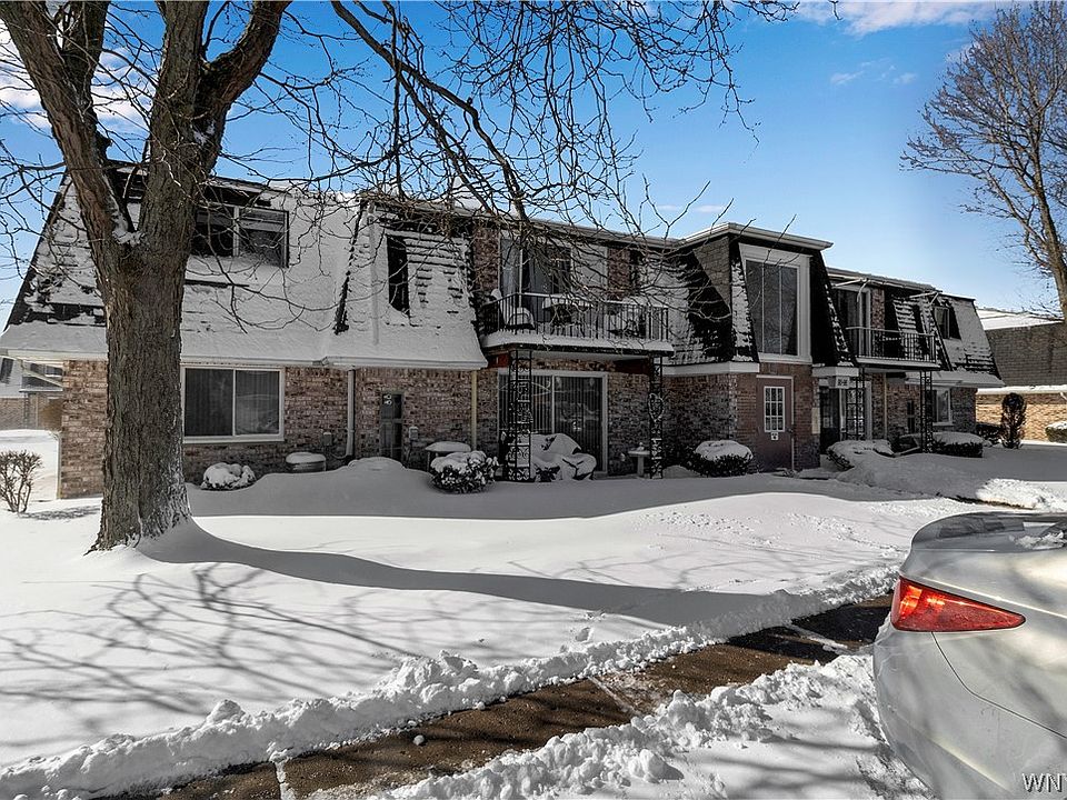 1st image of 96 Foxberry Dr S
