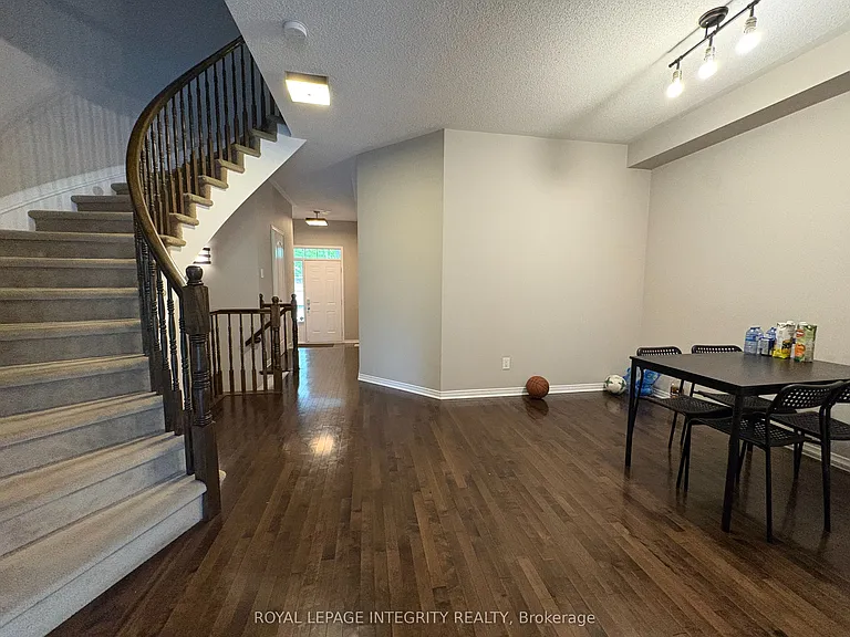 254 Badgeley Ave — Photo 6