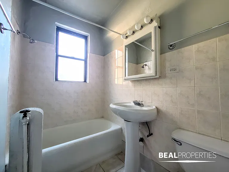 1164 North Dearborn Street — Photo 32