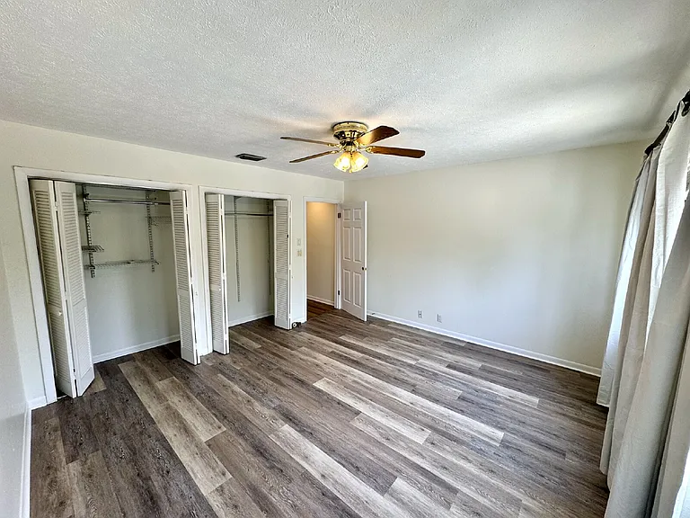 300 Cherry St #4 — Photo 8