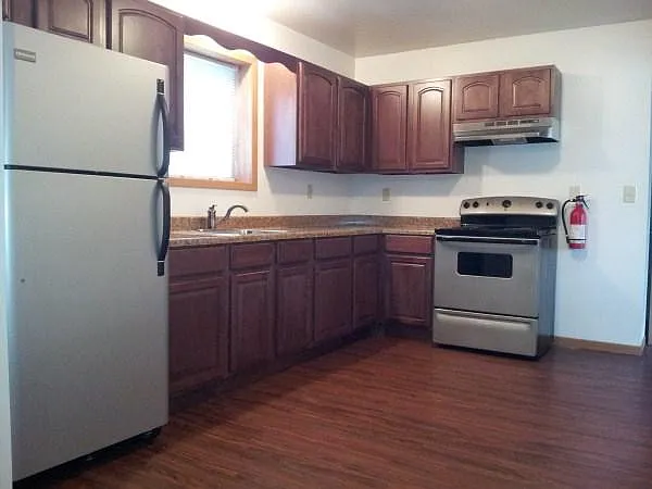 88 Park Ln — Photo 6