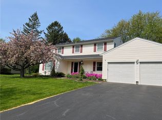 18 Fletcher Rd, Pittsford, NY 14534