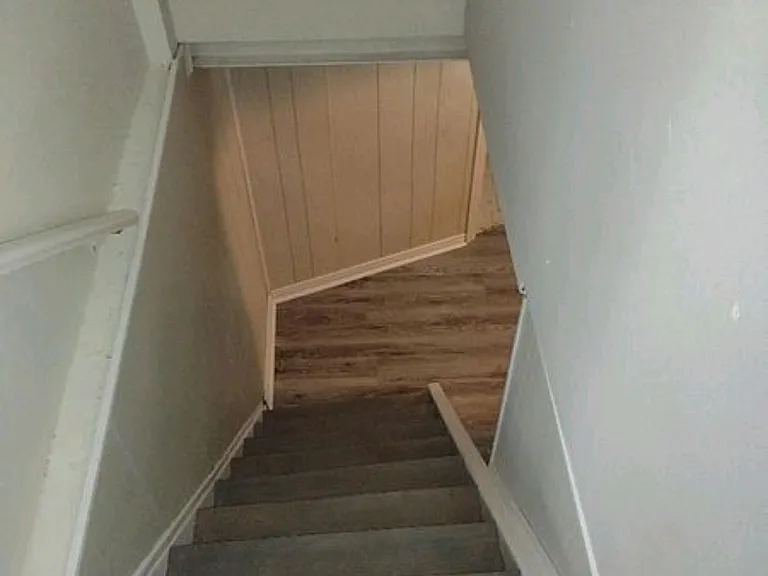 590 Glencairn Ave W — Photo 11
