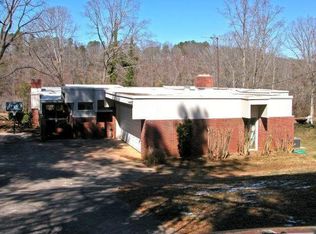 5212 Balus Creek Dr, Gainesville, GA 30504