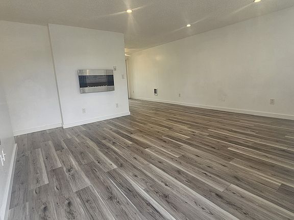 4th image of 13936 SE Powell Blvd
