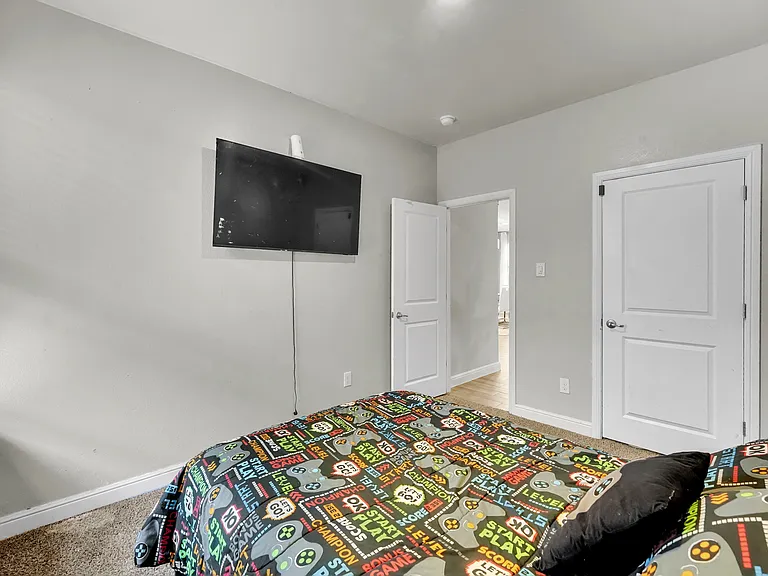 1120 Gillespie Dr — Photo 23