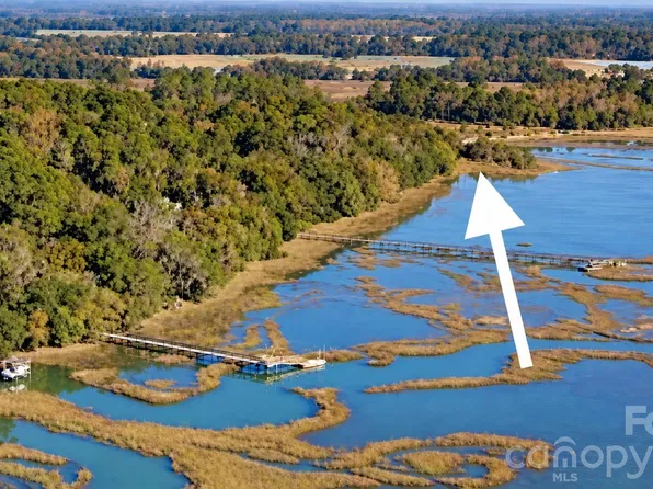 3 Front St, Saint Helena Island, SC 29920