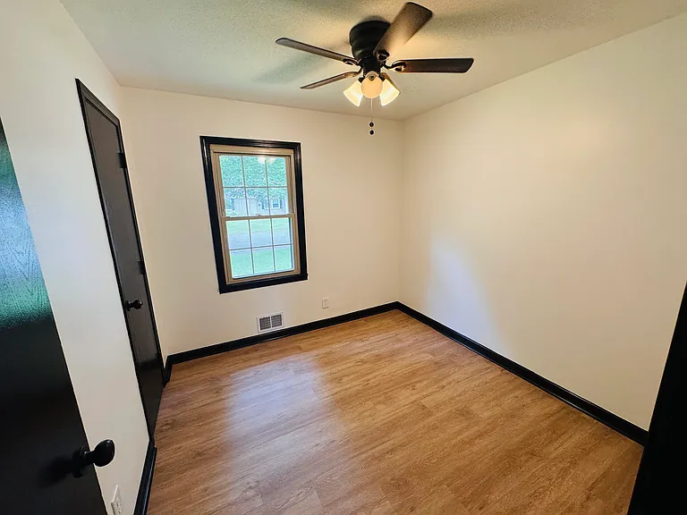 6417 N Bellefontaine Ave — Photo 10