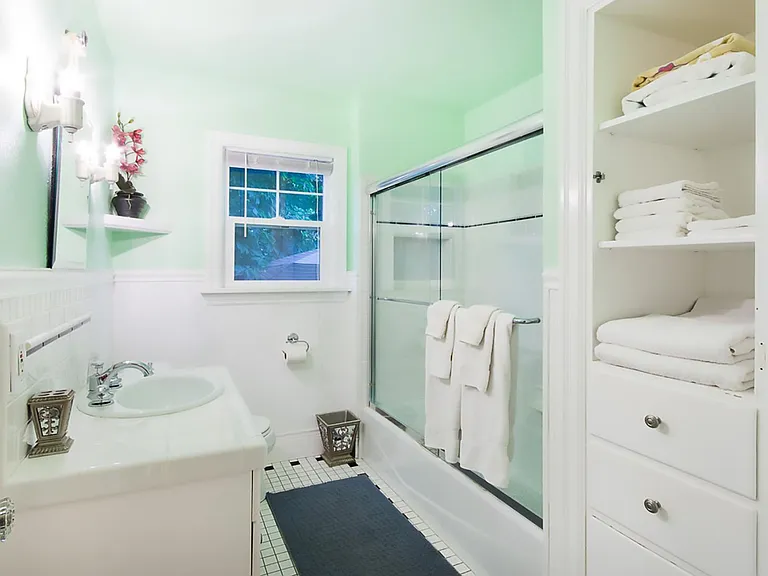 1101 E Lakeside Ave — Photo 14