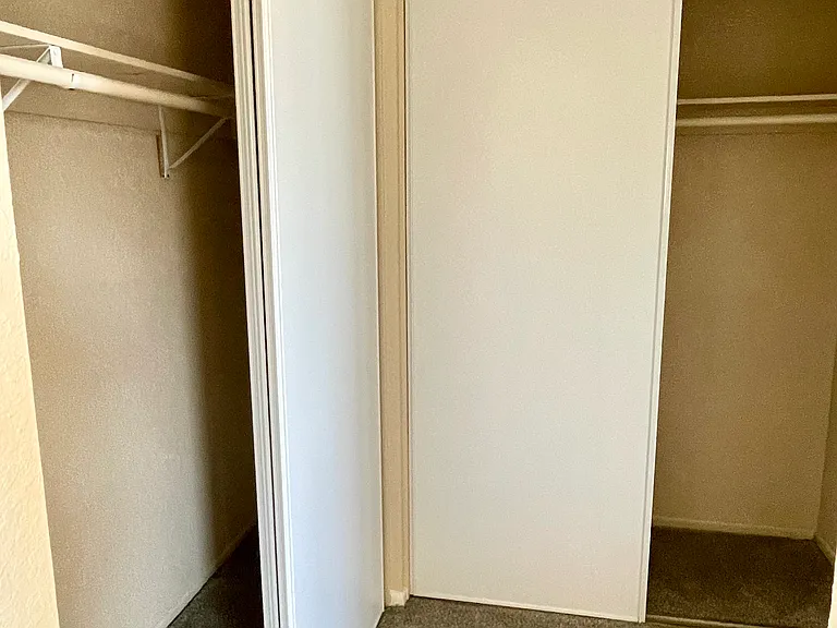 Crown Point — Photo 14