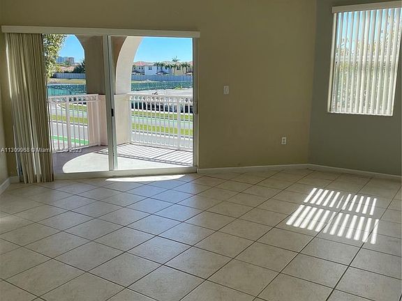 5th image of 11102 NW 83rd St APT 208