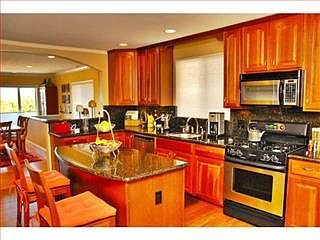 3rd image of 417 Alvarado St