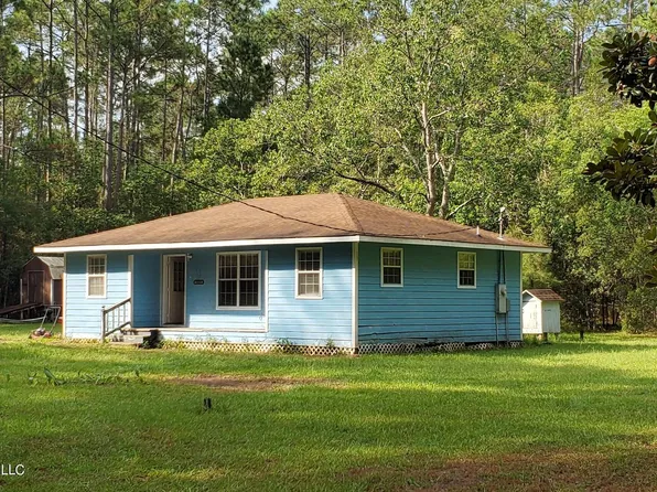 5125 5th Ave, Pearlington, MS 39572