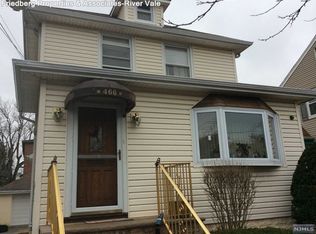 466 Washington Ave, Cliffside Park, NJ 07010