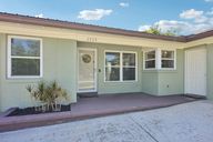 Husson Ave-1705-004.jpg