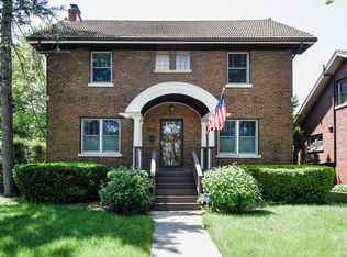 110 S Grace St, Lombard, IL 60148