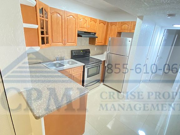 4th image of 6891-6957 SW 7th St #6893