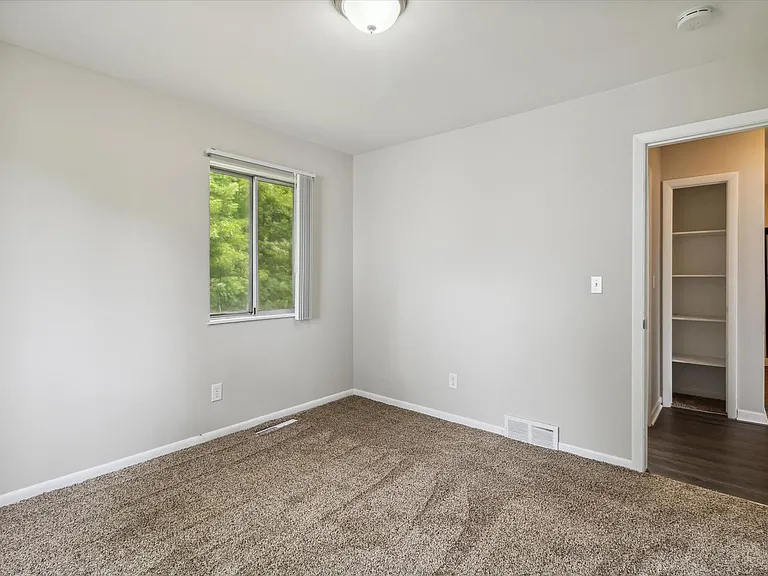 12320 & 12358 N Saginaw Rd — Photo 11