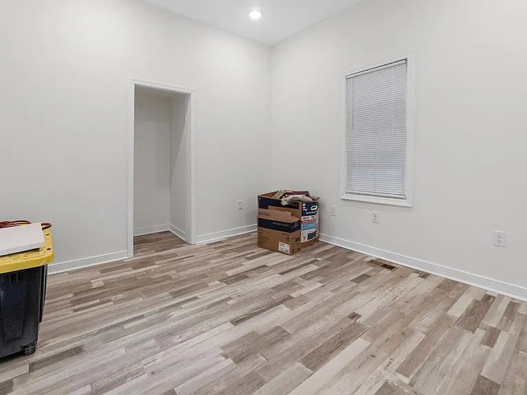 2110 North Ave #1 — Photo 13