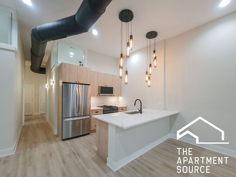 1st image of 3830 N Southport Ave #1