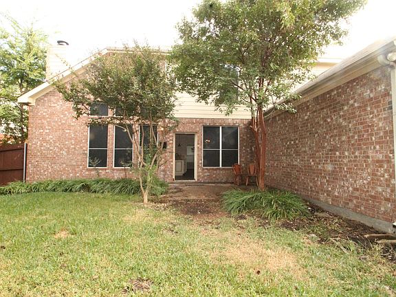 3rd image of 3509 Estacado Ln
