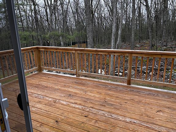 5th image of 150 Cree Rd