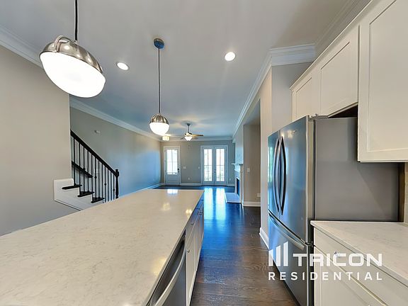 5th image of 2303 McLean Chase SE