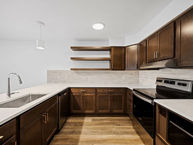 Sky Meadow Villas — Photo 38