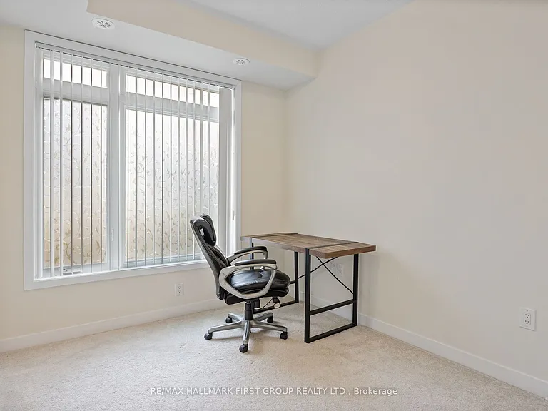 60 Orchid Place Dr #8 — Photo 16
