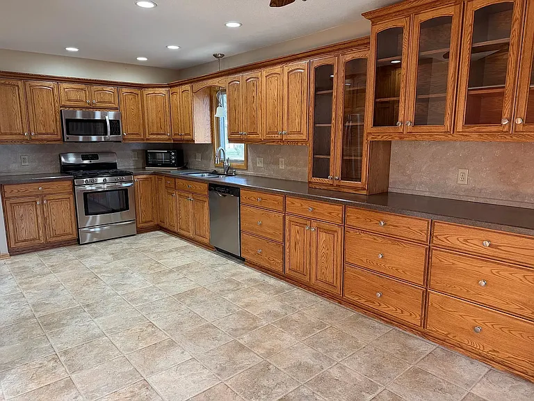 7405 Concerto Curv NE — Photo 2