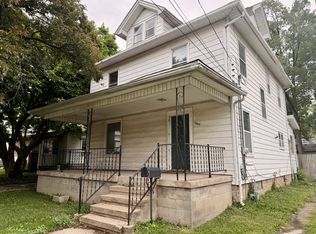 1005 E Main St, Clinton, IL 61727
