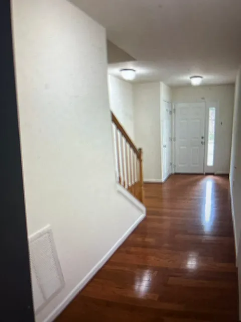 3 bed, 2219 sqft, $2,395 — Photo 3