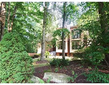 2301 Salem Dr photo 1