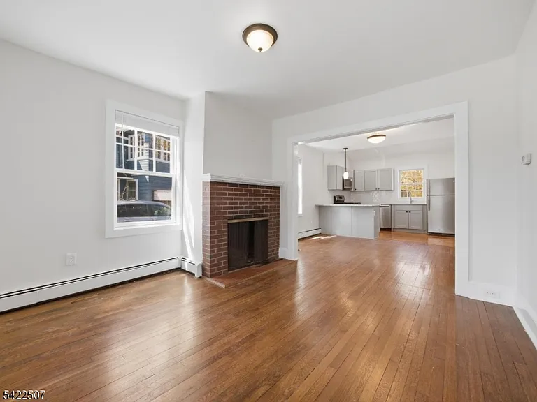 46 W End Ave #LEFT — Photo 4