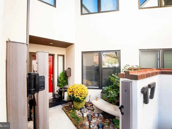 138 Montrose Ave Unit 17, Bryn Mawr, PA 19010