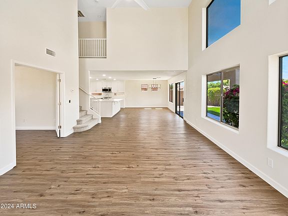 3rd image of 2782 S CAMELLIA Court