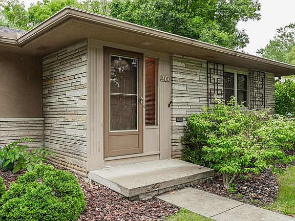4th image of 400 E Schreyer Pl