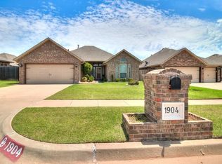 1904 Timber Rdg, Yukon, OK 73099