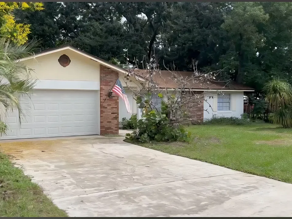 1501 Agatha Dr