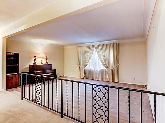 5th image of 2368 Meadowgreen Dr