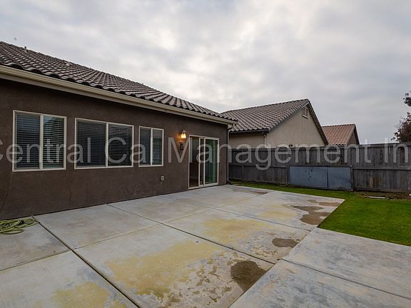4th image of 9430 Red Pine Dr