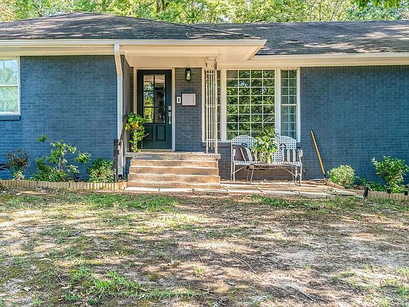3rd image of 1020 Swanson Dr