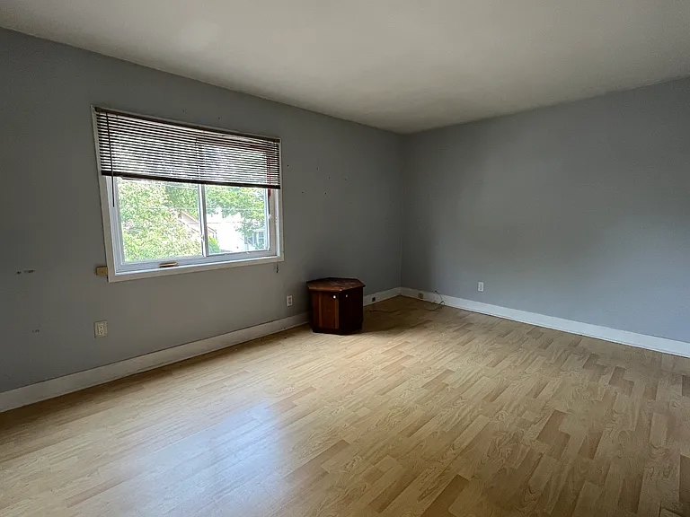 661 McKay Ave #1 — Photo 4