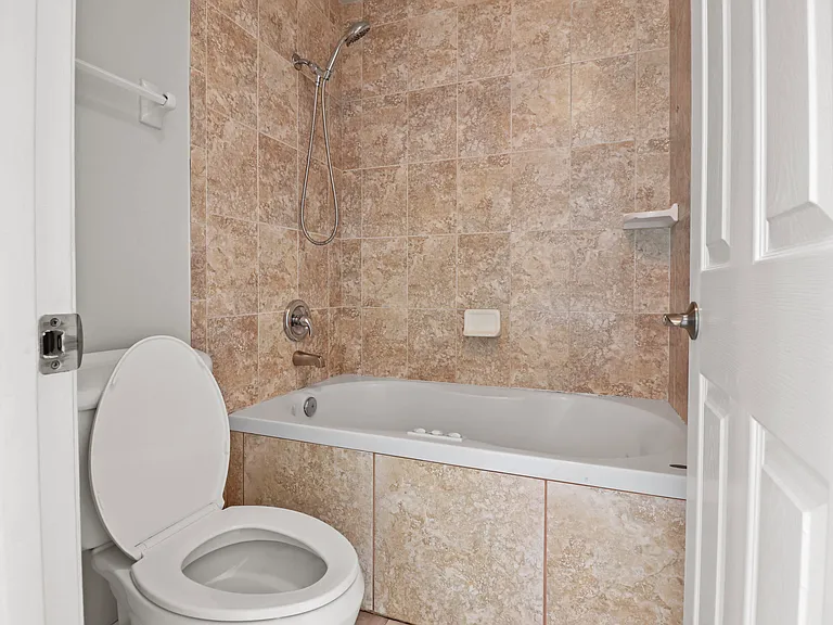 610 NW Billiar Ave — Photo 19