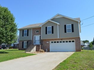 905 Fisher Ct, Clarksville, TN 37042