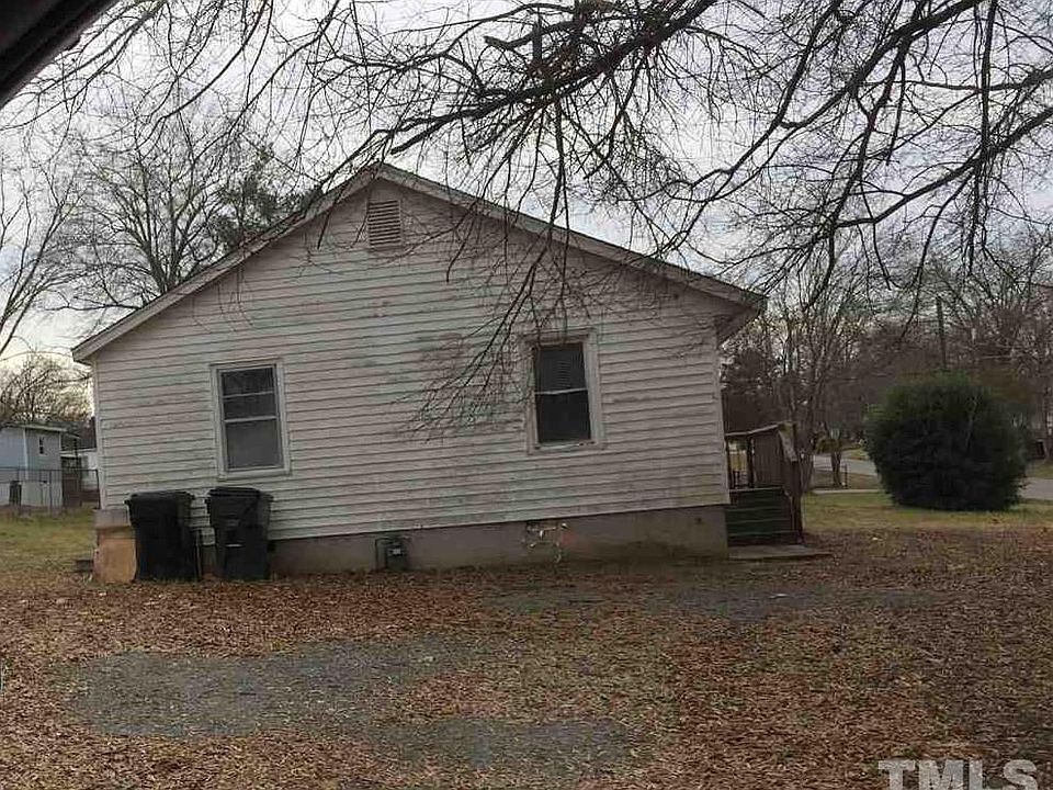 2nd image of 629 Dailey St