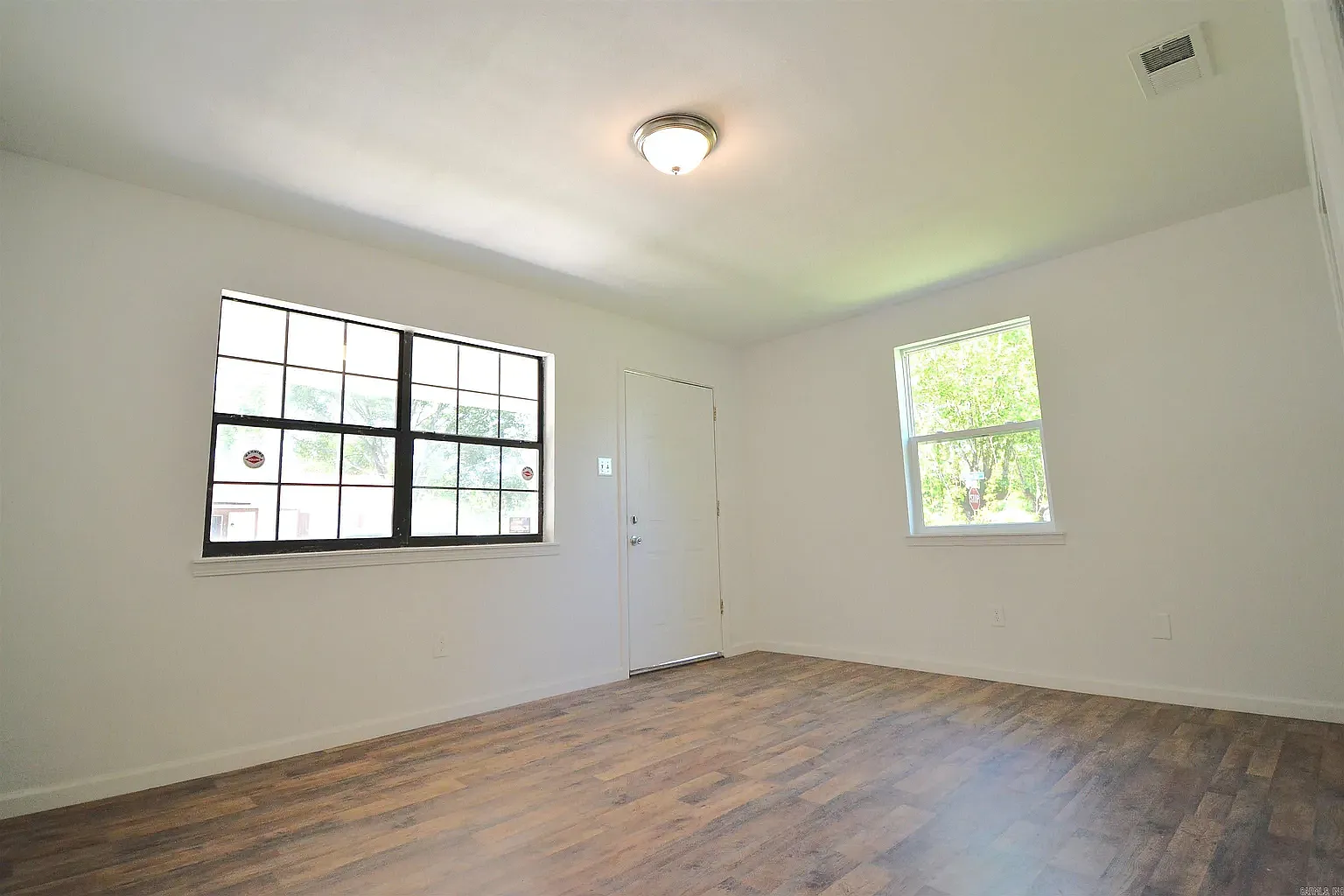 3 bed, 1026 sqft, $1,250 — Photo 4